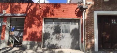 Alquiler Apartamento tipo Casa 2 Dormitorios En Pocitos, Terraza, Patio T