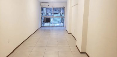 Venta Apartamento Monoambiente Amplio Y Luminoso Cordón, T