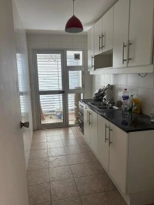 Alquiler Apartamento 3 Dormitorios en Pocitos, 2 Baños, Cochera, Balcon, T