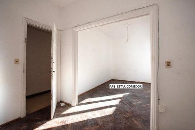 Venta Apartamento 3 Dormitorios 2 Baños, Centro Montevideo. H