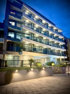 Venta Apartamento2 Dormitorios, Patio, Garaje, Malvin, T