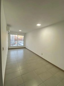 Alquilo Apartamento 1 Dormitorio, Centro, J