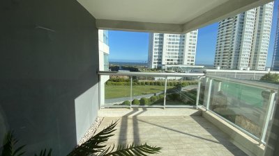 Apto, 2 dormitorios dep, con parrillero y amenities - Playa Brava