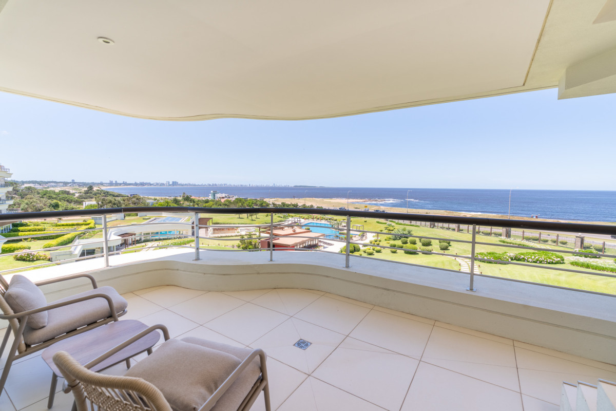 Venta de Apartamento 4 DORMITORIOS con vista al mar