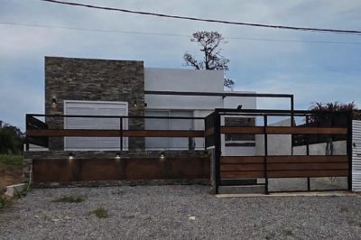 Casa en 4H a estrenar