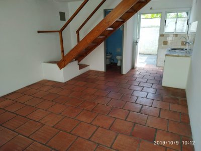 SE ALQUILA APTO 2 DORMITORIOS EN BARRIO SAN MARTIN CON GARANTIA  