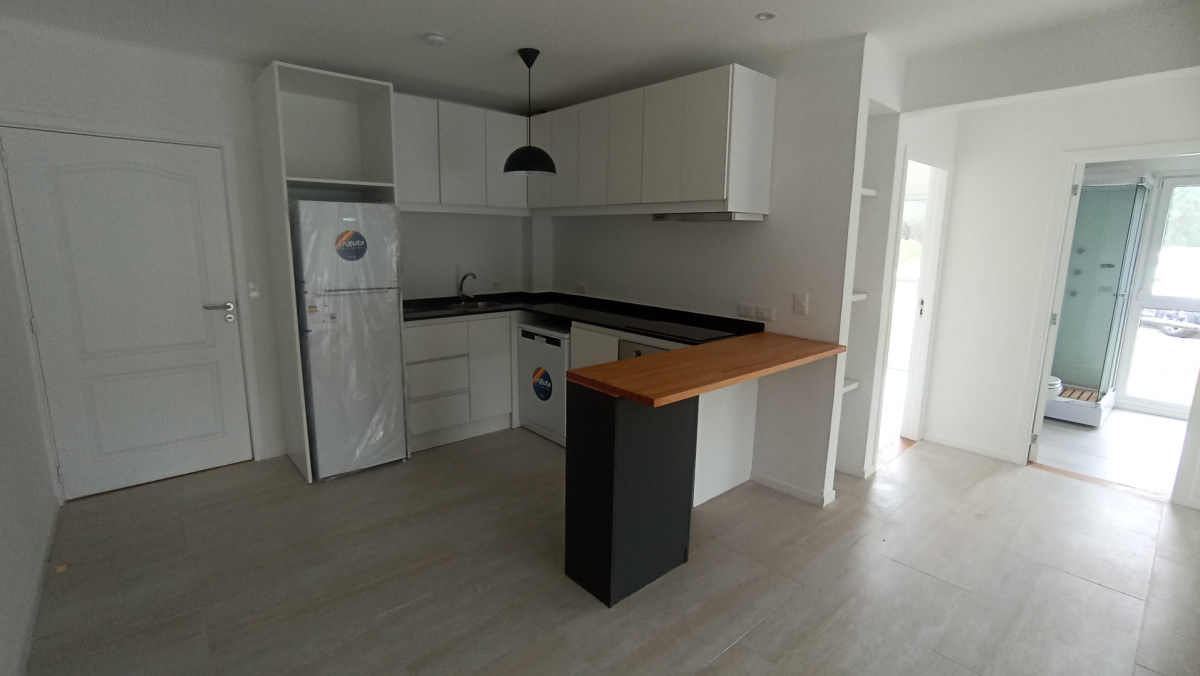 SE VENDE APTO 2 DORMITORIOS EDIFICIO LA FORET