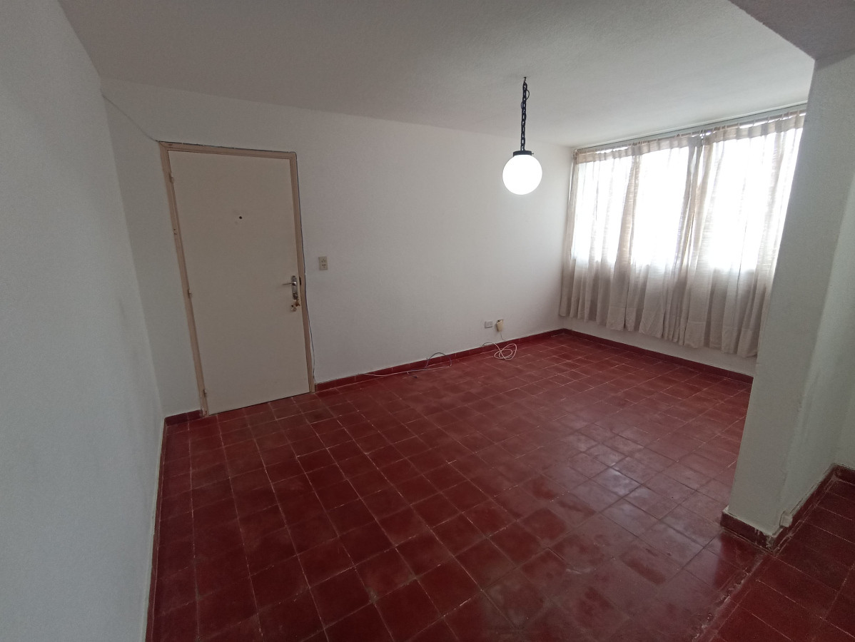 SE VENDE APTO 2 DORMITORIOS EN COMPLEJO B8 BARRIO INVE MALDONADO
