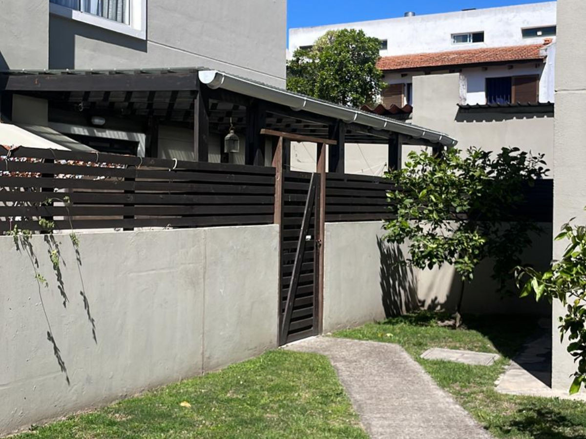 SE VENDE  HERMOSO APARTAMENTO 2 DORM EN CASA MORADA AGUILAR 