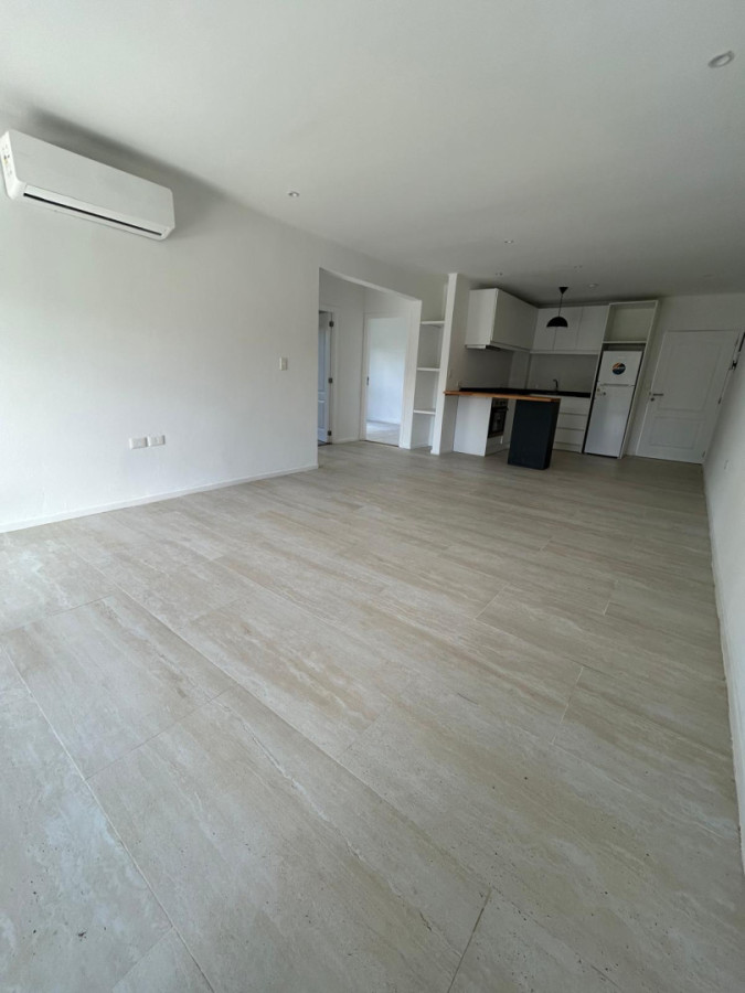 SE VENDE APTO 2 DORMITORIOS EDIFICIO LA FORET