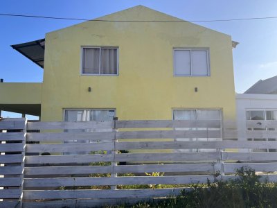 SE VENDE CASA EN BALNEARIO Bs As 3 DORMITORIOS
