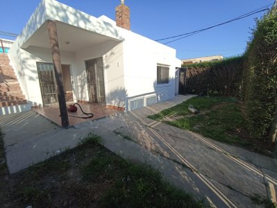 SE ALQUILA CASA 1 DORM EN BARRIO LAS MARIAS