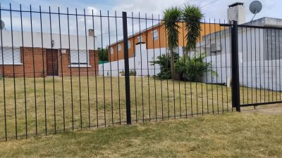 SE VENDE CASA EN BARRIO IPORA 