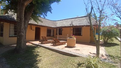 SE ALQUILA ANUAL O TEMPORADA CASA EN PIEDRAS DEL CHILENO