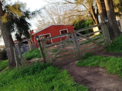 SE VENDE CASA EN LA BARRA EL TESORO O PERMUTA POR CASA EN SAN CARLOS 