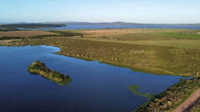 SE VENDE CHACRA 5 HECTAREAS EN COMPLEJO PRIVADO LAGUNA DEL SAUCE