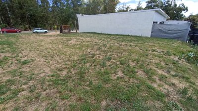 SE VENDE TERRENO BARRIO 4H sobre Av. Leandro Gomez