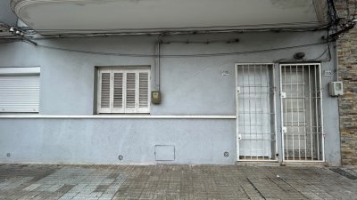 VENTA CASA PH 2 DORMITORIOS, PATIO,  JACINTO VERA 