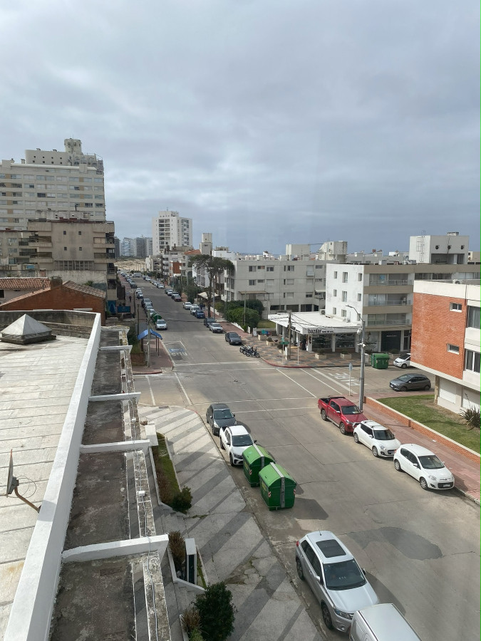 Imagen de En Península, apartamento de 3 dormitorios a 1c. del Emir, 2 de brava y 3 de Mansa.