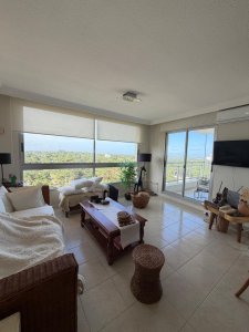 Venta apartamento 3 Dormitorios a metros del Punta Shoping