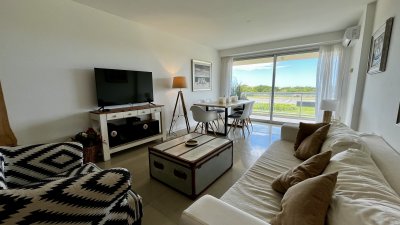 Apartamento en venta - Playa Brava, primera línea