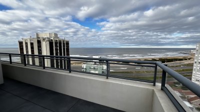 Penthouse a estrenar en Torre Gauguin  Punta del Este