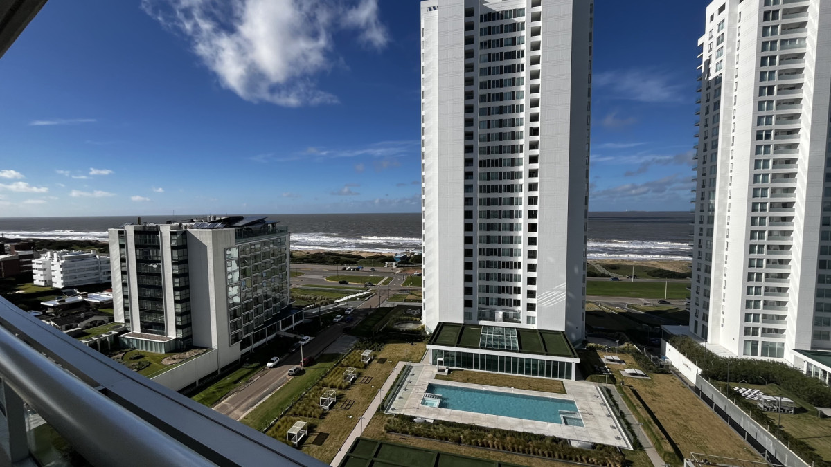 Apartamento esquinero en Look Brava - Playa Brava, Punta del Este