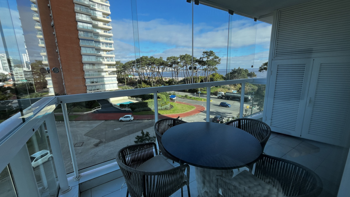 Moderno 2 Dorm + Terraza en Paramount Tower - Playa Mansa, Punta del Este