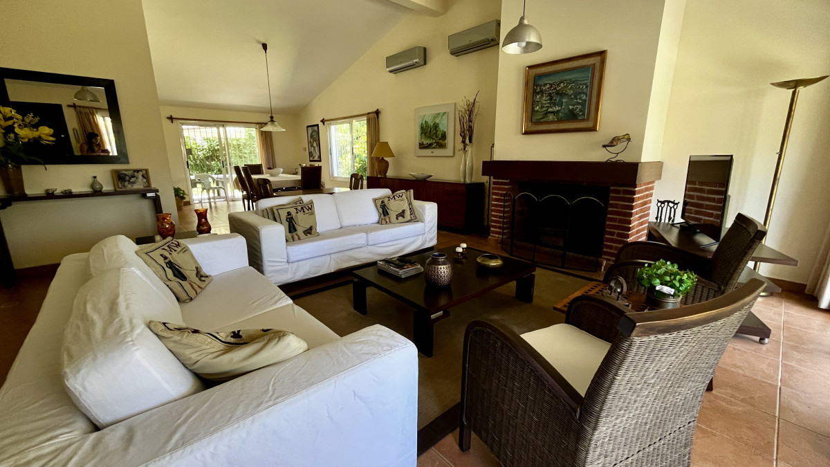 Casa a pasos del mar en Playa Mansa