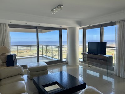 Venta apartamento 3 suites mas dependencia completa, Punta del Este, Edificio IMPERIALE 