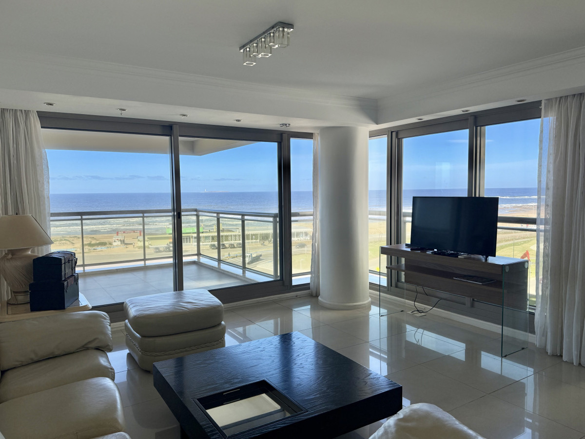 Venta apartamento 3 suites mas dependencia completa, Punta del Este, Edificio IMPERIALE 
