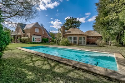 Venta de Casa 4 Dormitorios en Mansa, Av Francia 