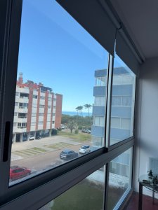 VENTA Y ALQUILER A PASOS DE PLAYA MANSA 