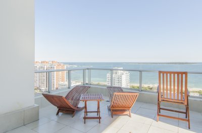 Apartamento en Punta del Este ,  playa mansa  Pent-house 