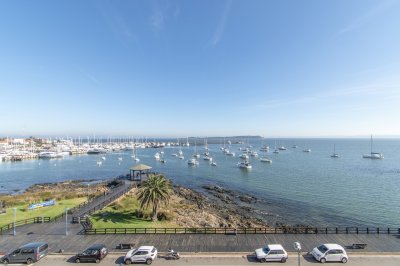 Espectacular frente al puerto de Punta del Este