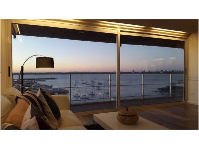 ESPECTACULAR VISTA AL PUERTO, APARTAMENTO EN VENTA PUNTA DEL ESTE