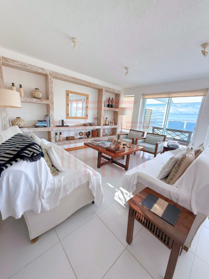 Penthouse duplex 3 suites en primera fila de Playa Brava