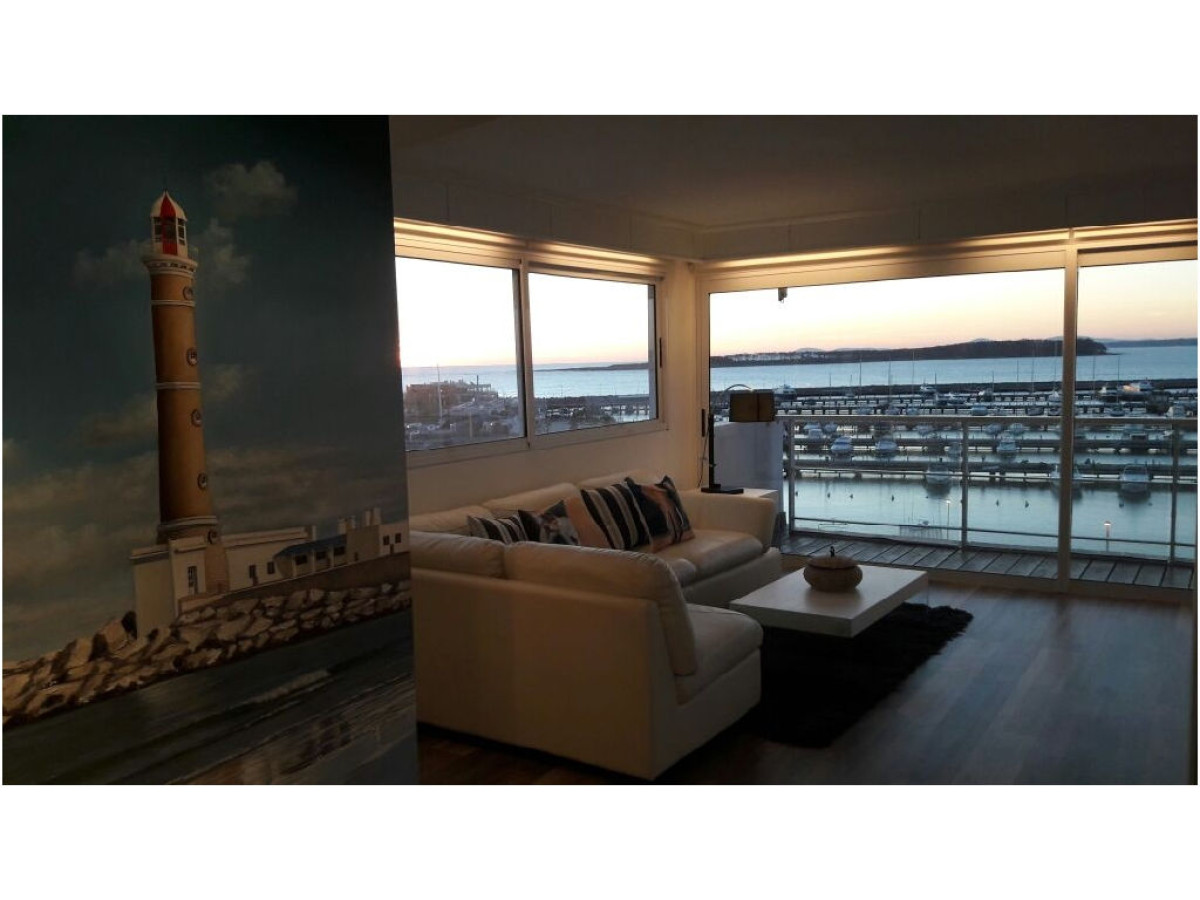 ESPECTACULAR VISTA AL PUERTO, APARTAMENTO EN VENTA PUNTA DEL ESTE
