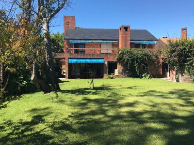 Casa en Punta Del Este. Zona Mansa.