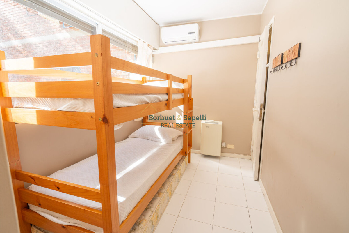 Apartamento en Venta de  Dos Dormitorios en Península