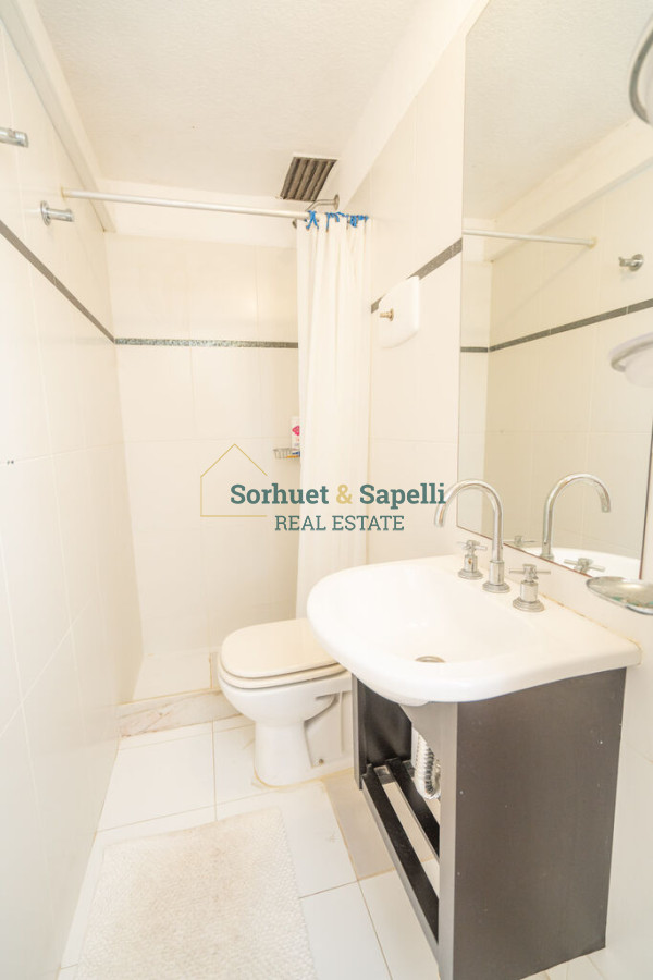 Apartamento en Venta de  Dos Dormitorios en Península