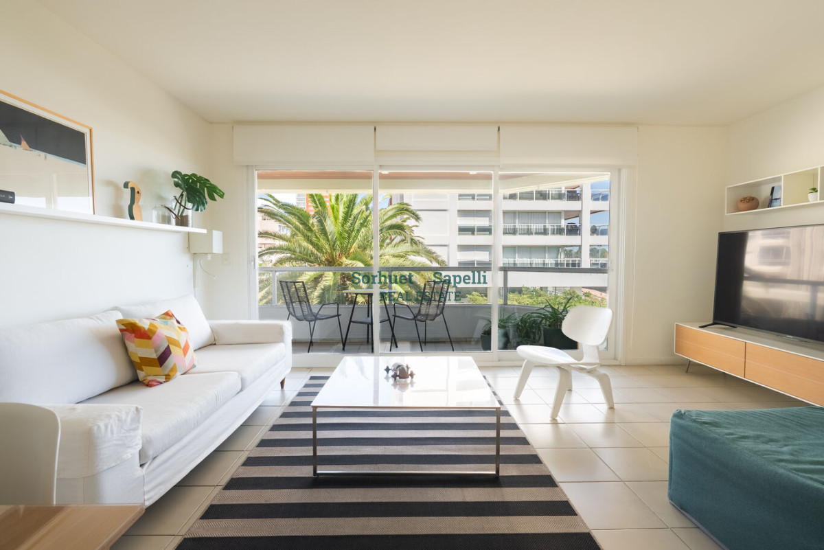 Apartment for Sale in Peninsula