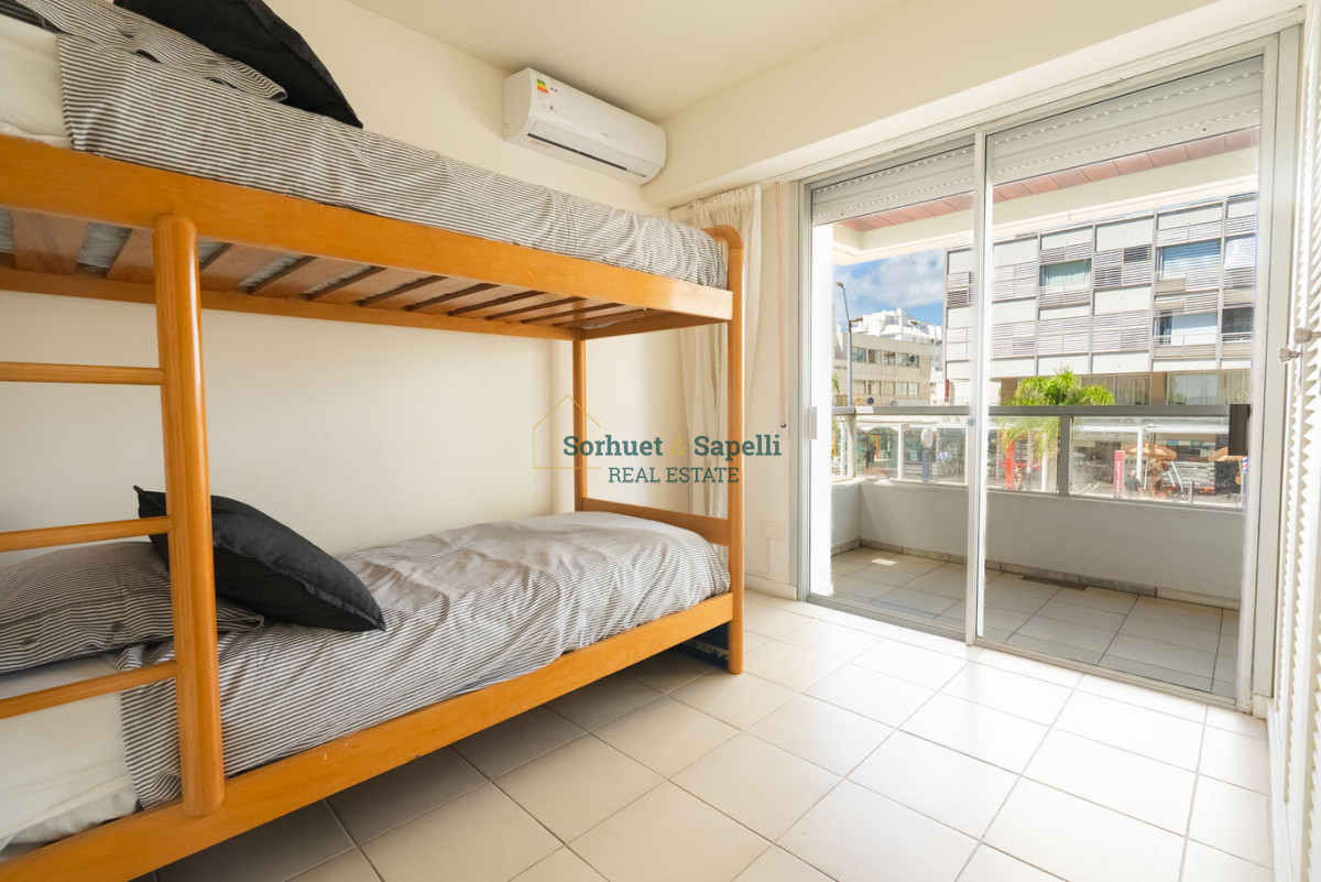 Apartment for Sale in Peninsula