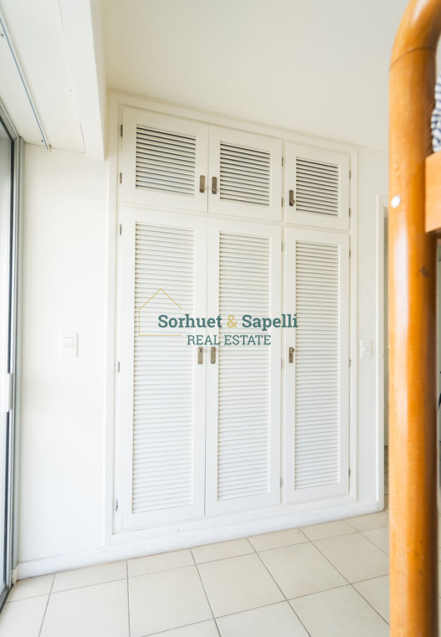 Apartment for Sale in Peninsula