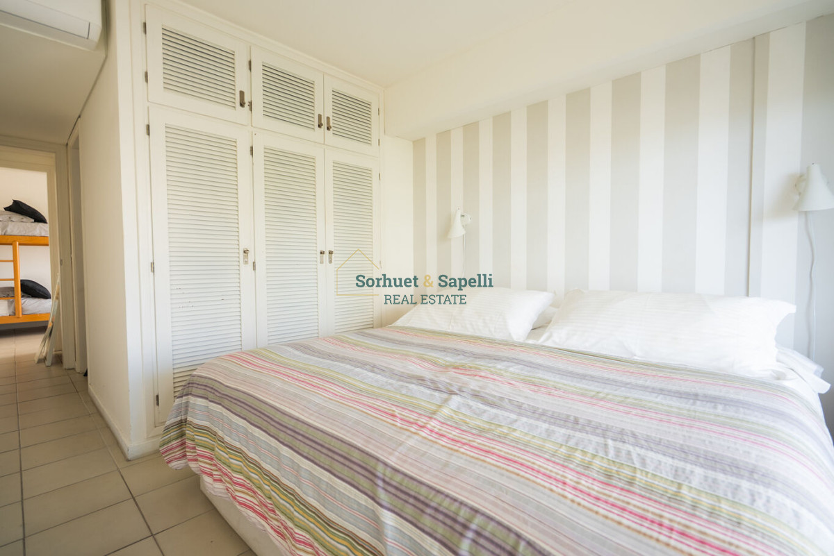 Apartment for Sale in Peninsula