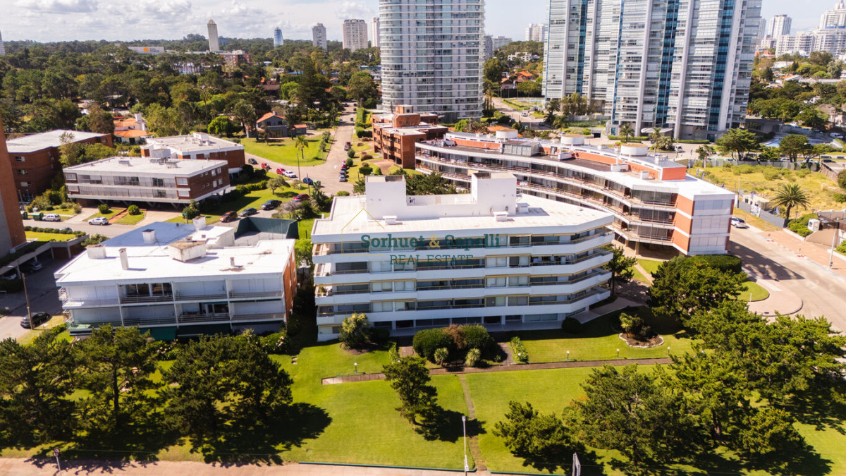 Apartamento en Venta Playa Mansa Primera Linea