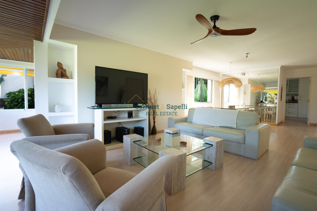 Apartamento en Venta Playa Mansa Primera Linea
