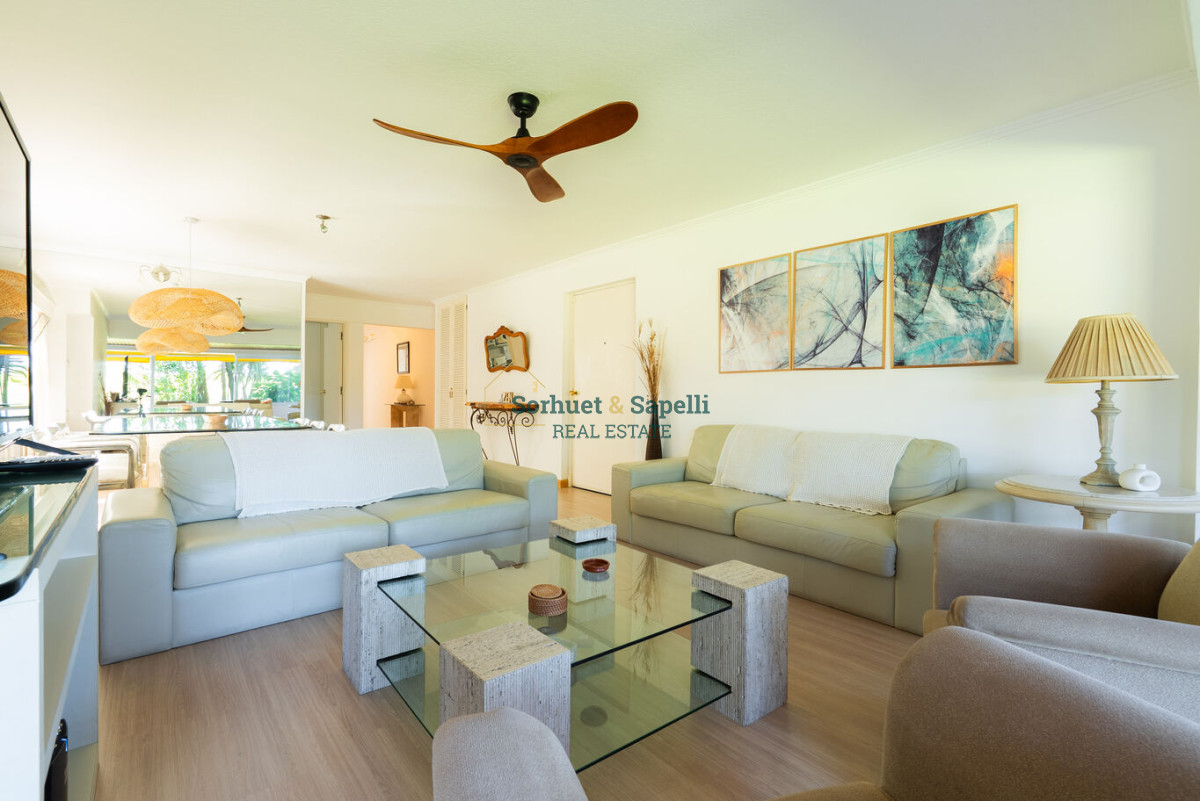 Apartamento en Venta Playa Mansa Primera Linea