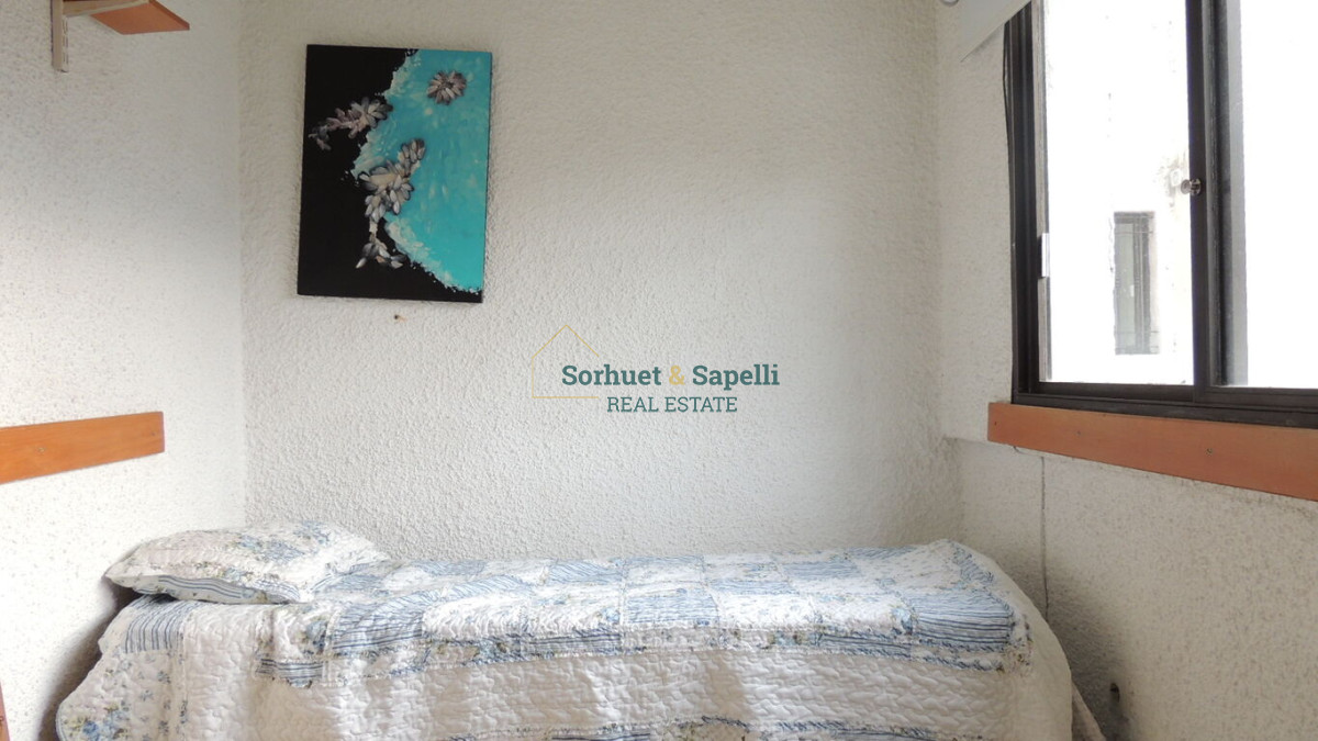 Apartamento en Venta de Tres Dormitorio en Playa Mansa