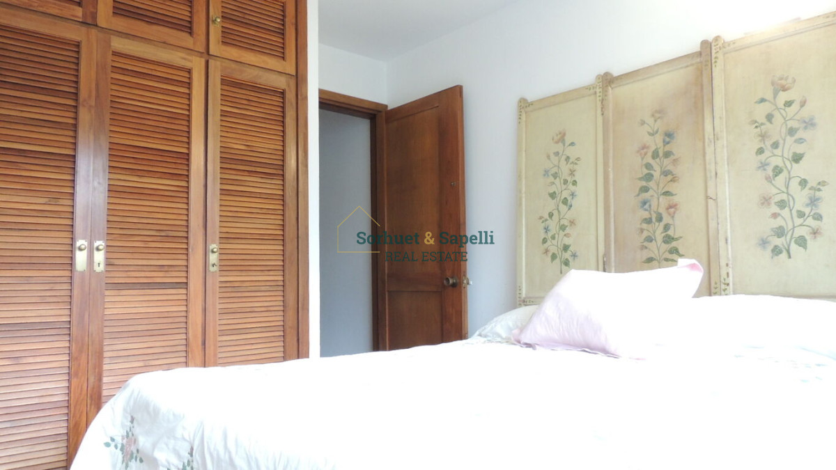 Apartamento en Venta de Tres Dormitorio en Playa Mansa